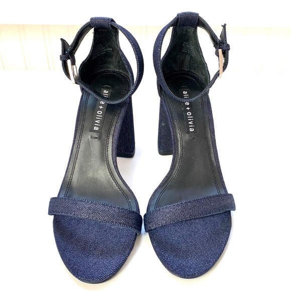 Alice + Olivia Sandal - Picture 3 of 8